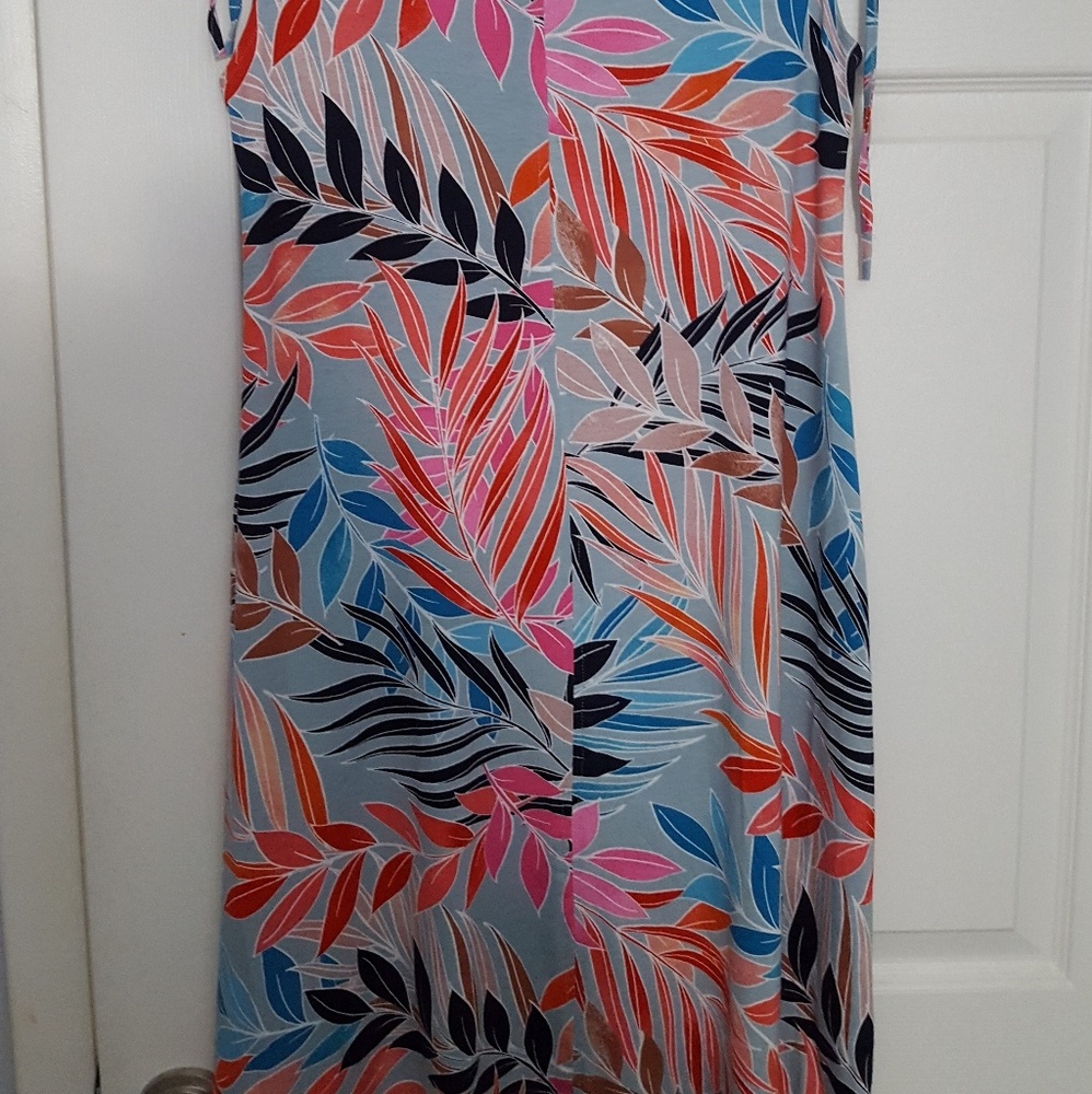 Dress - Picture 2 of 3